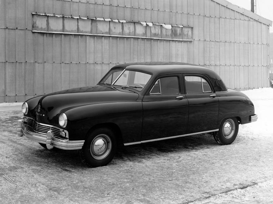 Frazer Standard 4-Door Sedan (F47) '1947